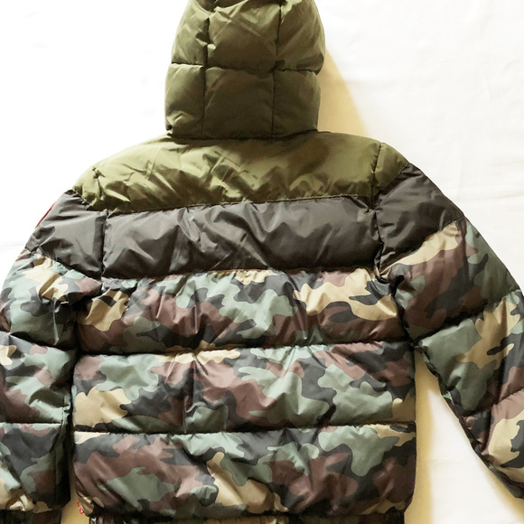 Jacket boys sizes M 10-12  or L 12-13 new camouflage puffer Levi Strauss & Co - Picture 2 of 3